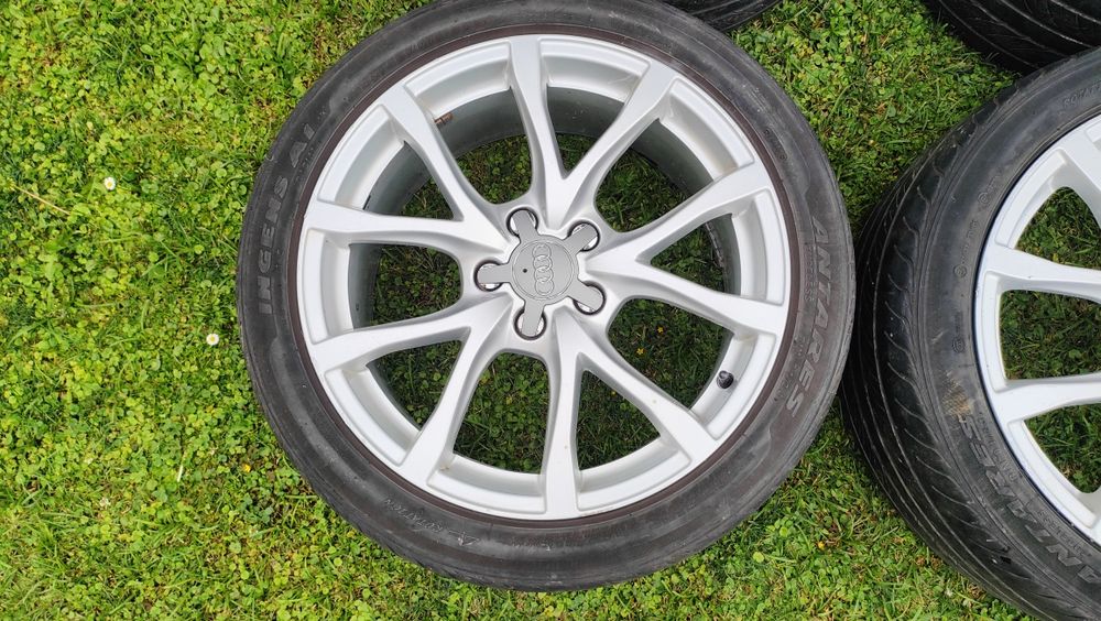 Felgi aluminiowe Audi R18 z oponami letnimi