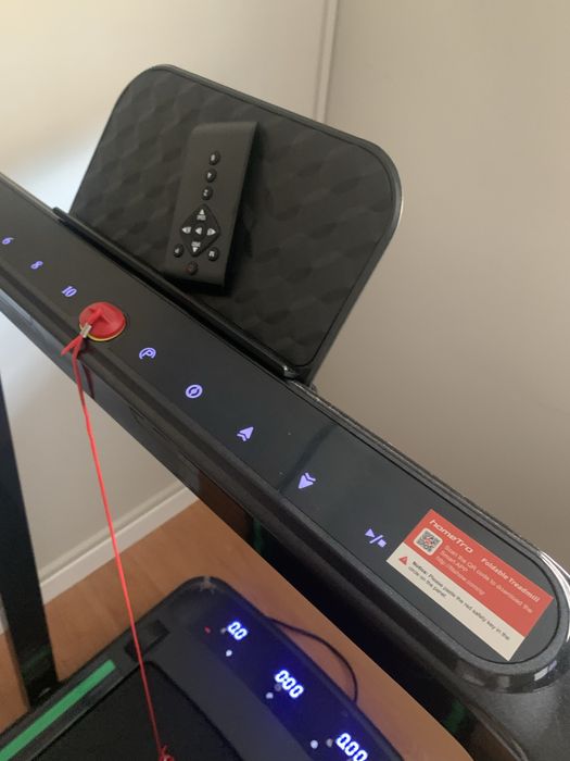 Passadeira Elétrica HOMETRO Dobrável – Como Nova!