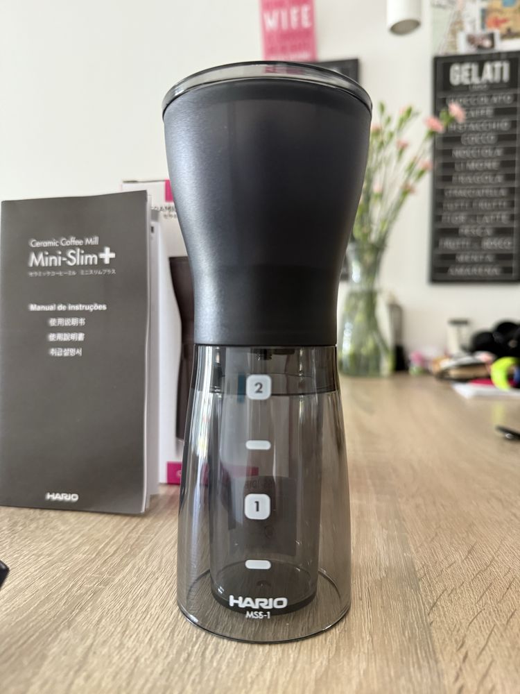 Hario Mini Mill Slim Plus - ręczny młynek do kawy