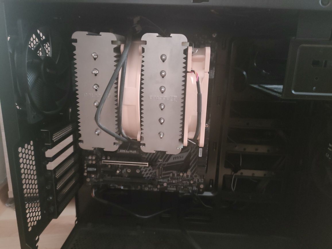 PC - i7 8700K, 32GB RAM, bequiet pure base 600