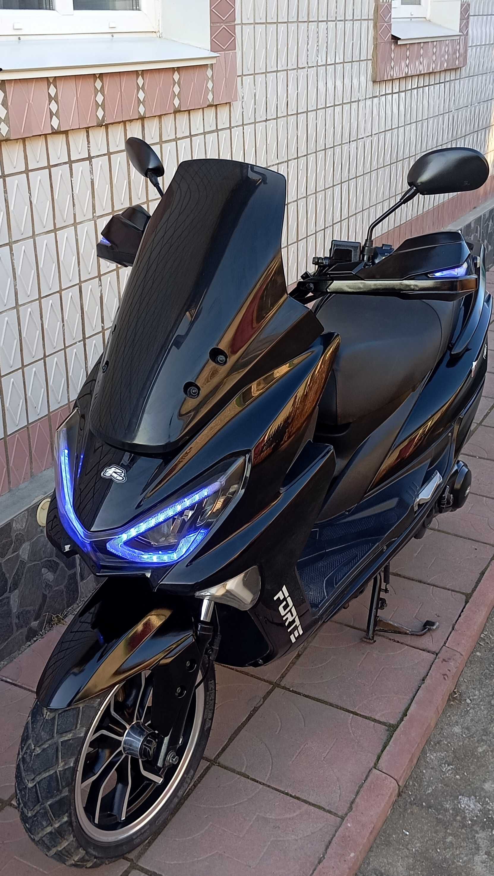 Скутер Forte Tiger 2022 (150 куб)