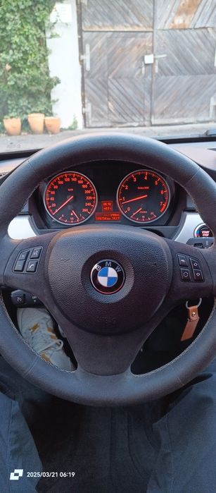 BMW E90 320i 2010rok