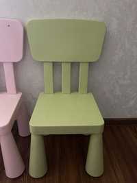 Стіл и крісла для дітей