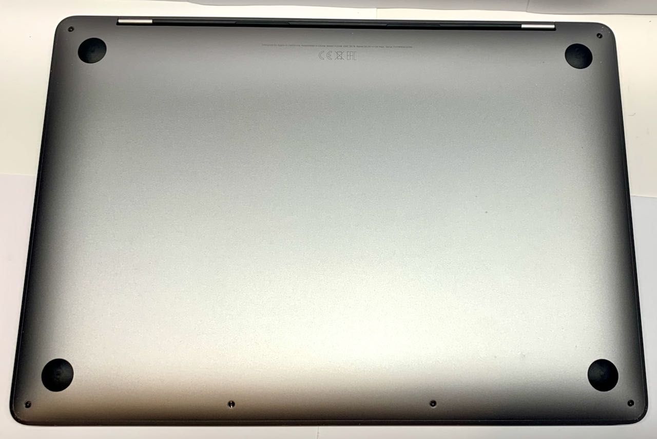 APPLE MacBook Pro 13” M1 / 8 GB RAM / 256 GB SSD / 2020 LAPTOP okazja