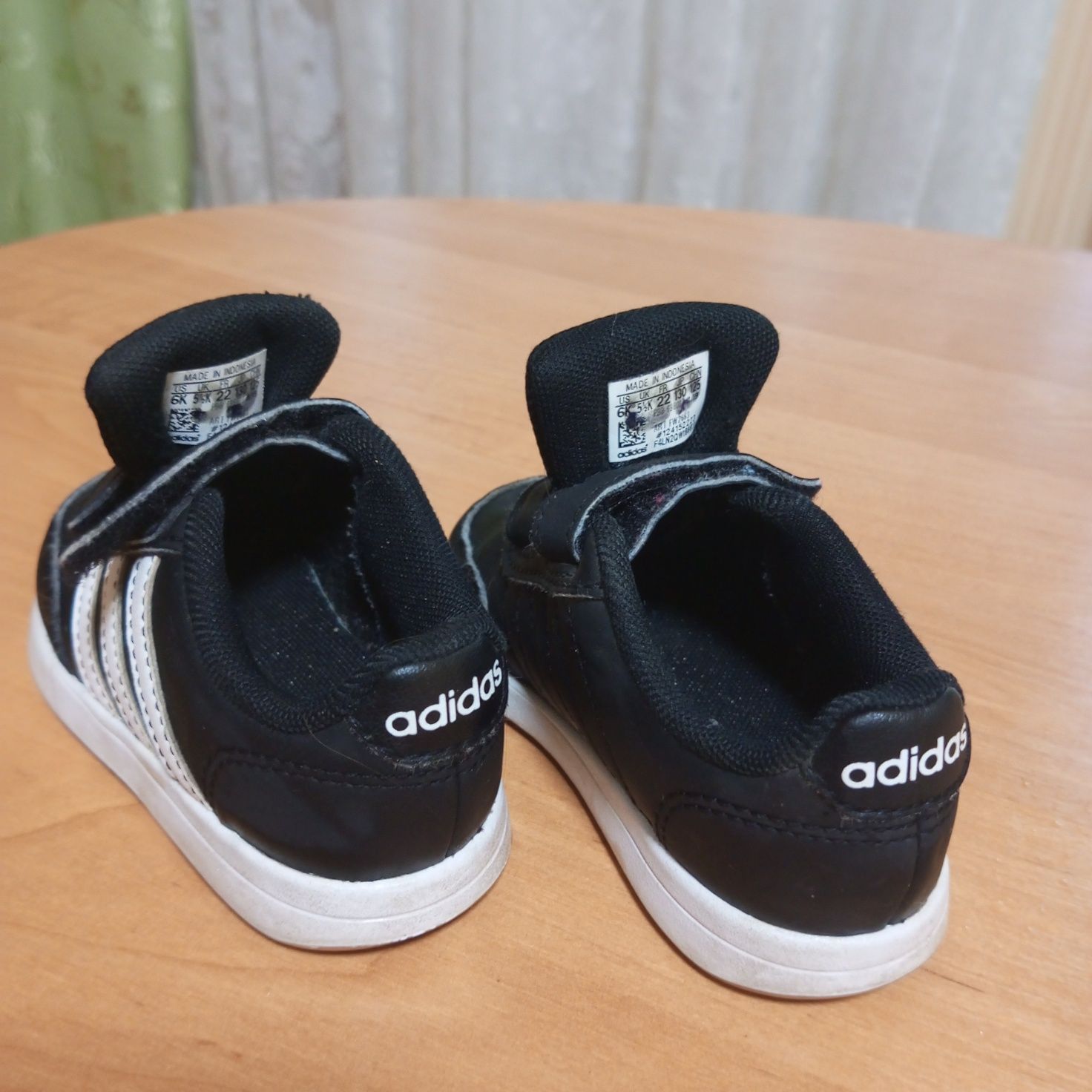 Кросівки ADIDAS 22р.