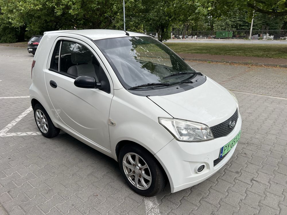 Tangjunouling. Samochód elektryczny.