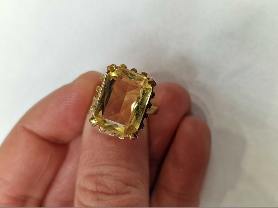 Złoty pierścionek/ 585/ 5.26 gram/ R16/ Cytryn/ Europa Zachodnia