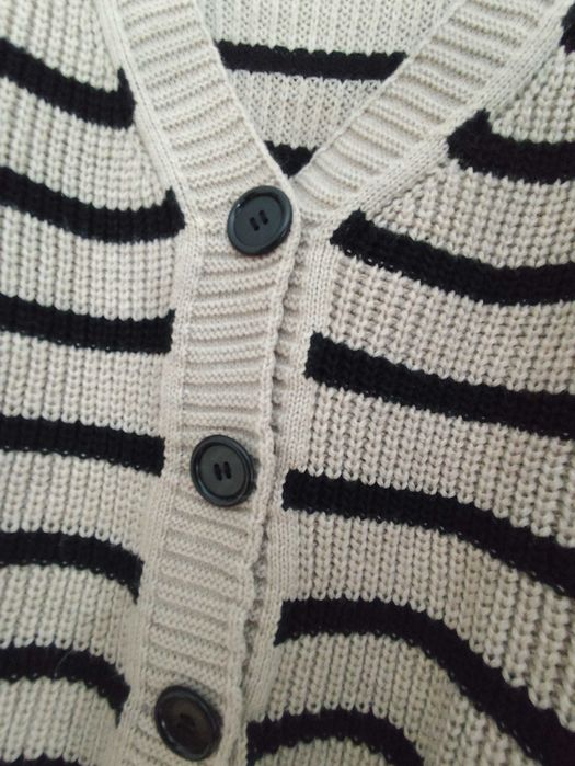Casaco de malha com botões