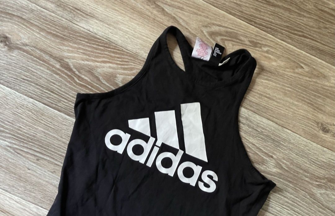 Adidas майка жіноча