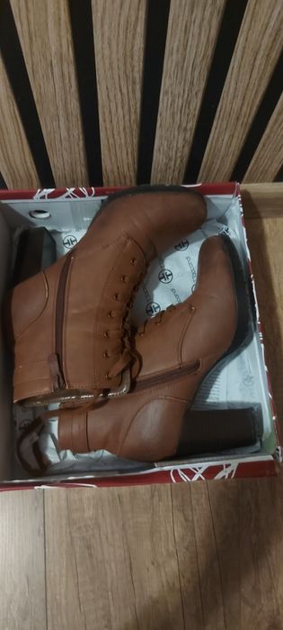 Botki brązowe r. 38
