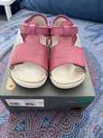 Buty bobux rozm 26 Mirror Open Sandal Rospberry