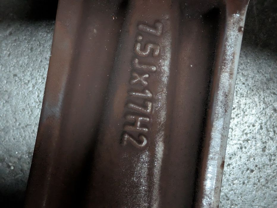 Jantes 17" originais VW — 7.5x17 H2 ET* com pneus Hankook quase novos