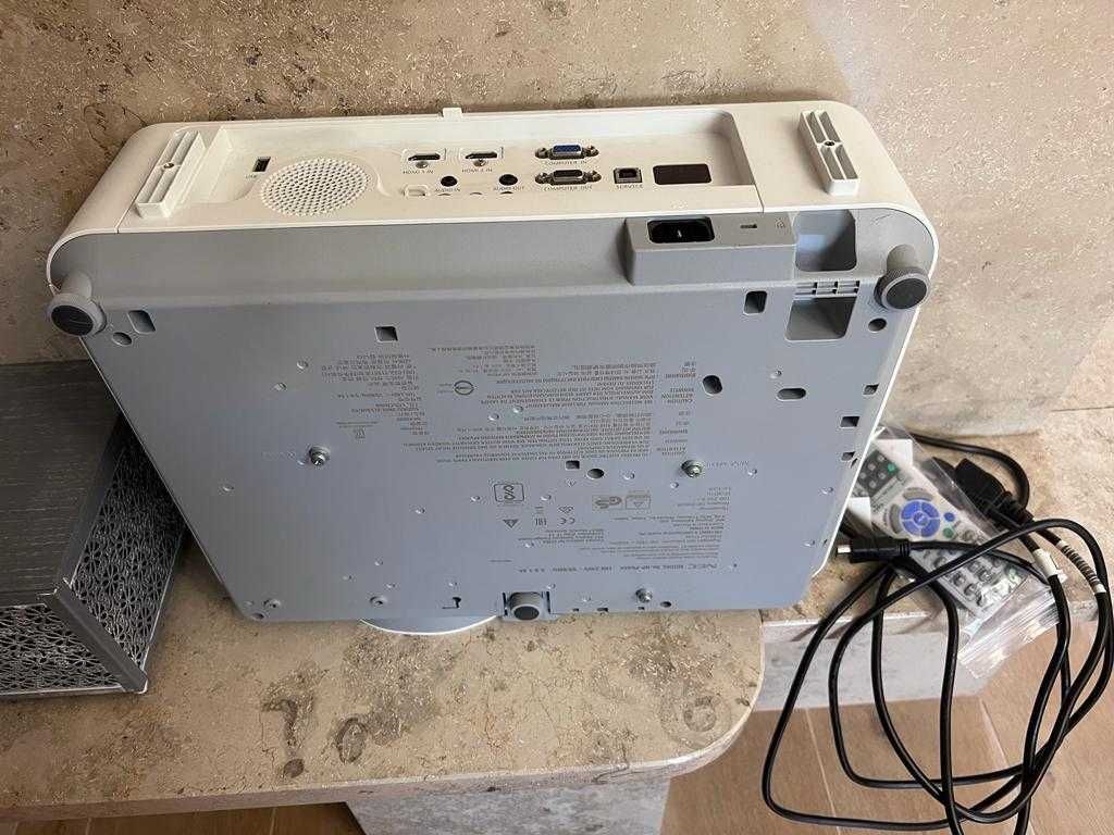 NEC P603X  projektor