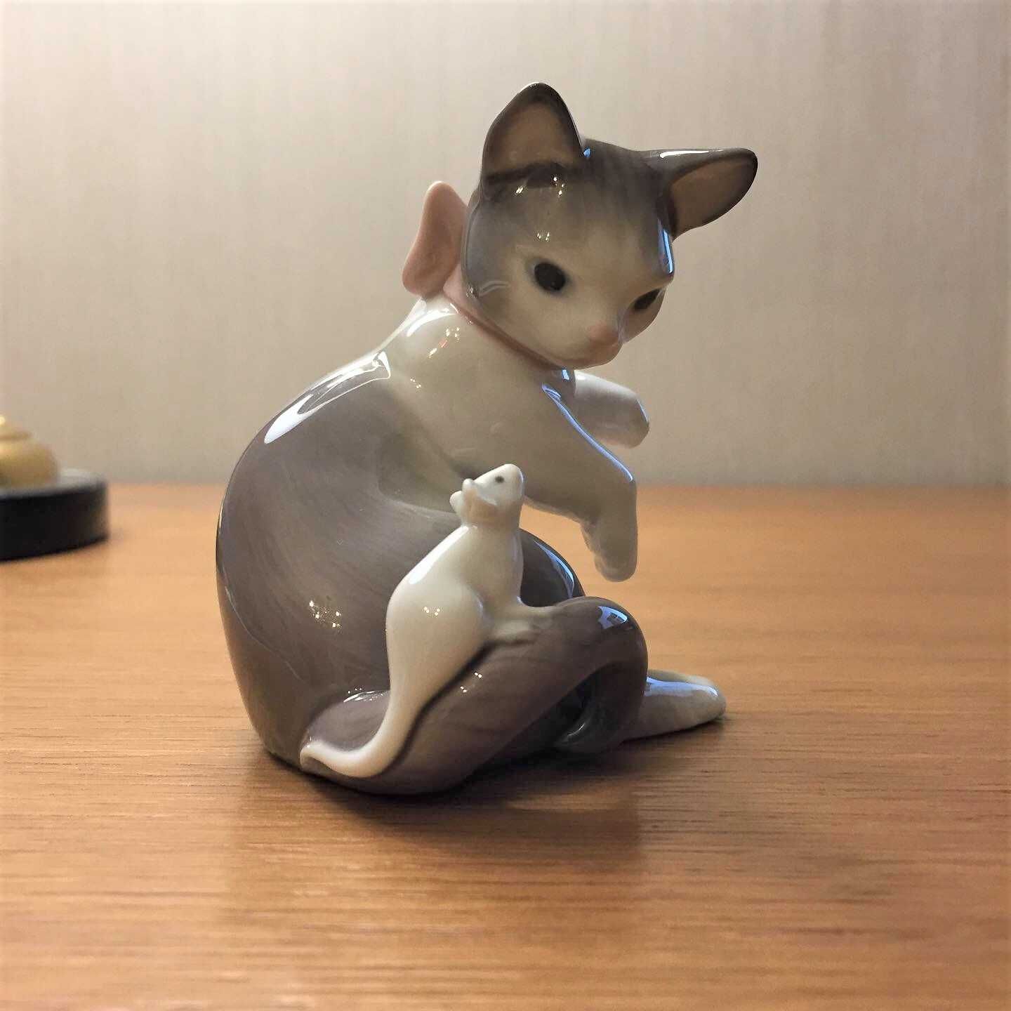 Фарфоровая статуэтка Lladro «Кошка и Мышка».
