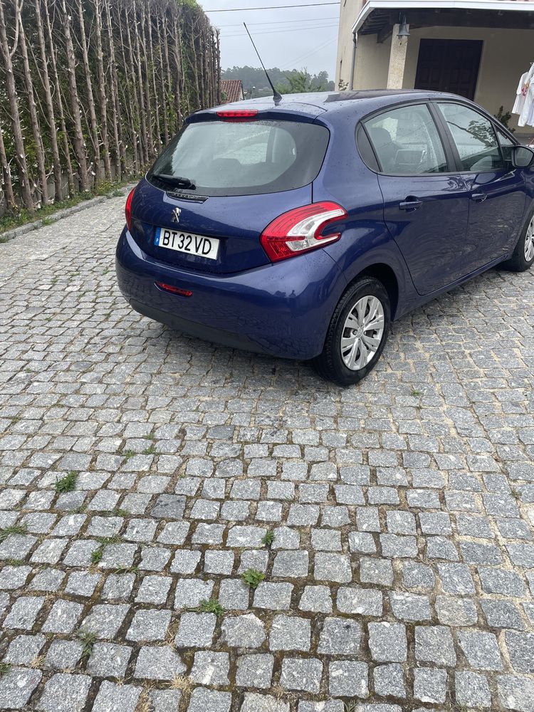 Peugeot 208 1.2 2014