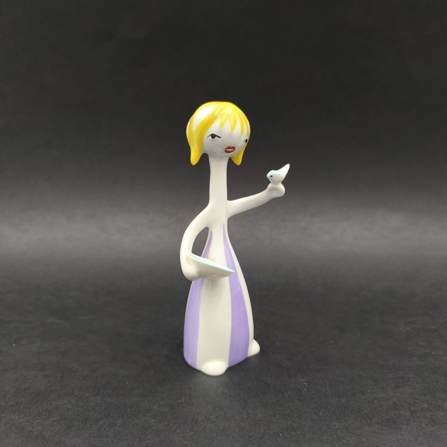 Hollohaza Figurka Dziewczyna Kobieta z Ptaszkiem Porcelana New Look