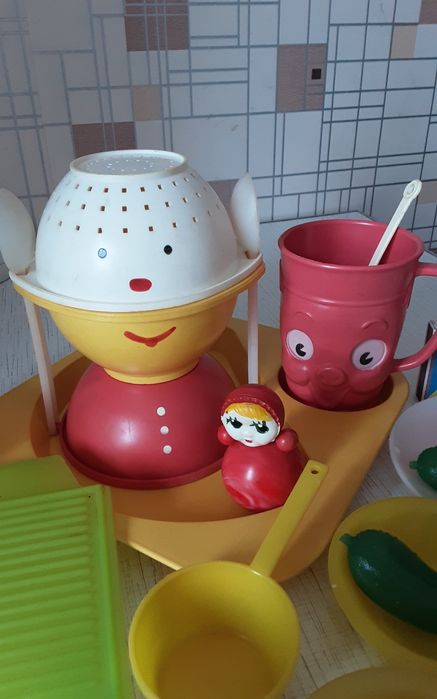 Дитячий iграшковий посуд.