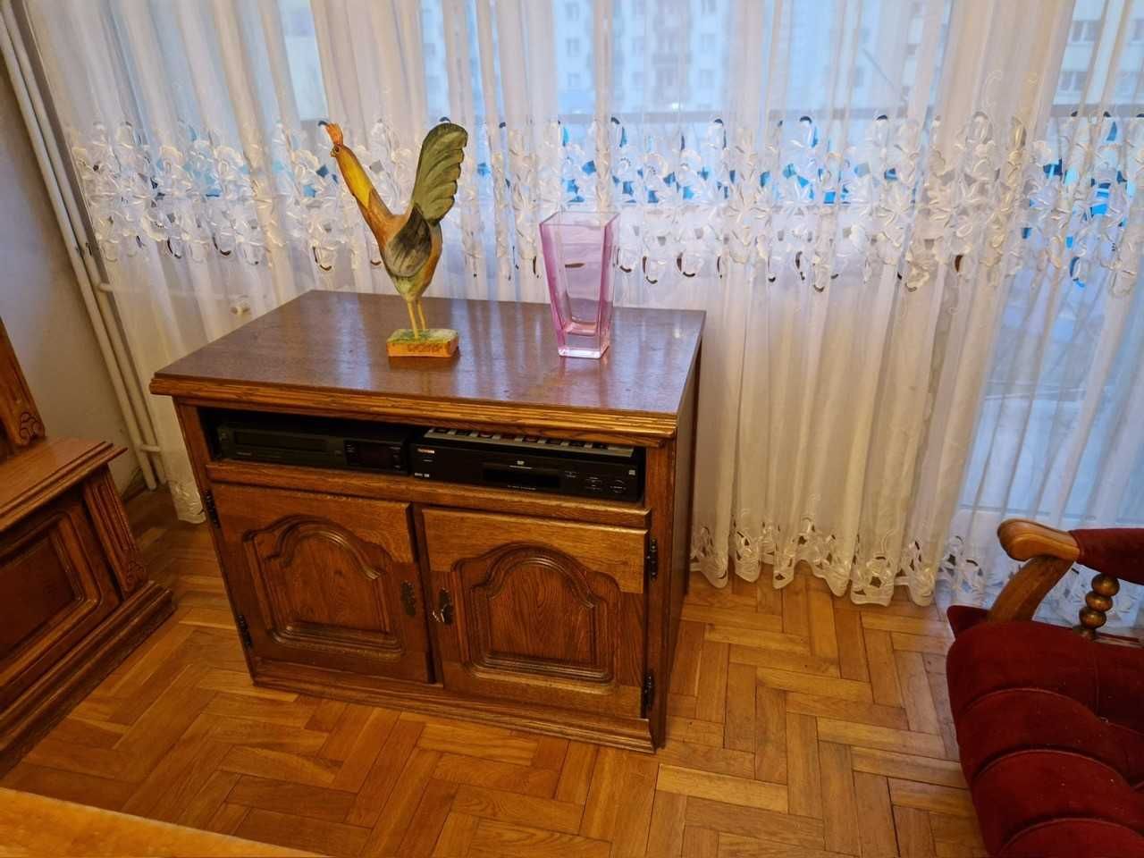 Komplet mebli drewnianych do salonu