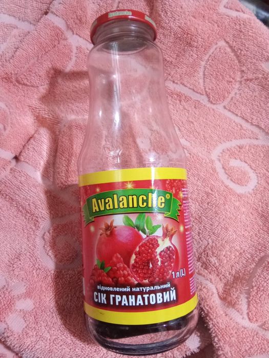 Бутылки 1 л. из-под сока,с закручивающейся  крышкой