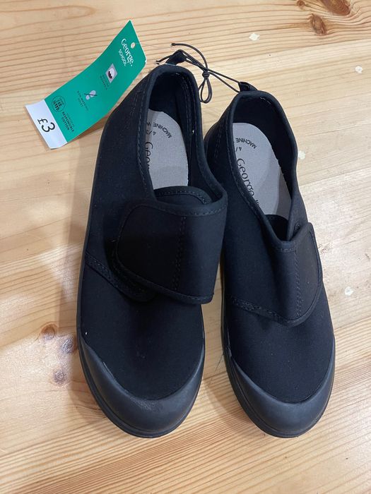 Тапочки змінне взуття  George