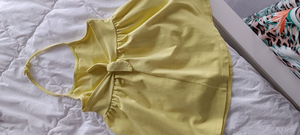 Vestido de menina marca Benetton. Usado