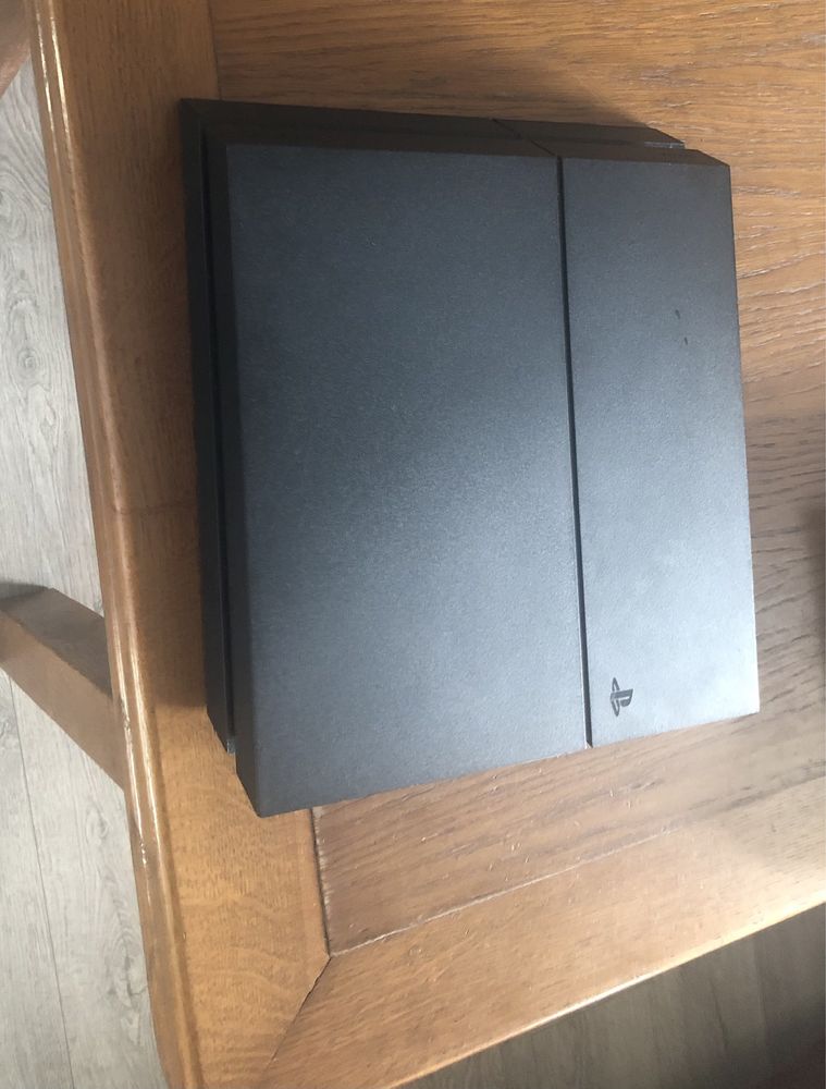 Ps4 fat c/cabos incluidos