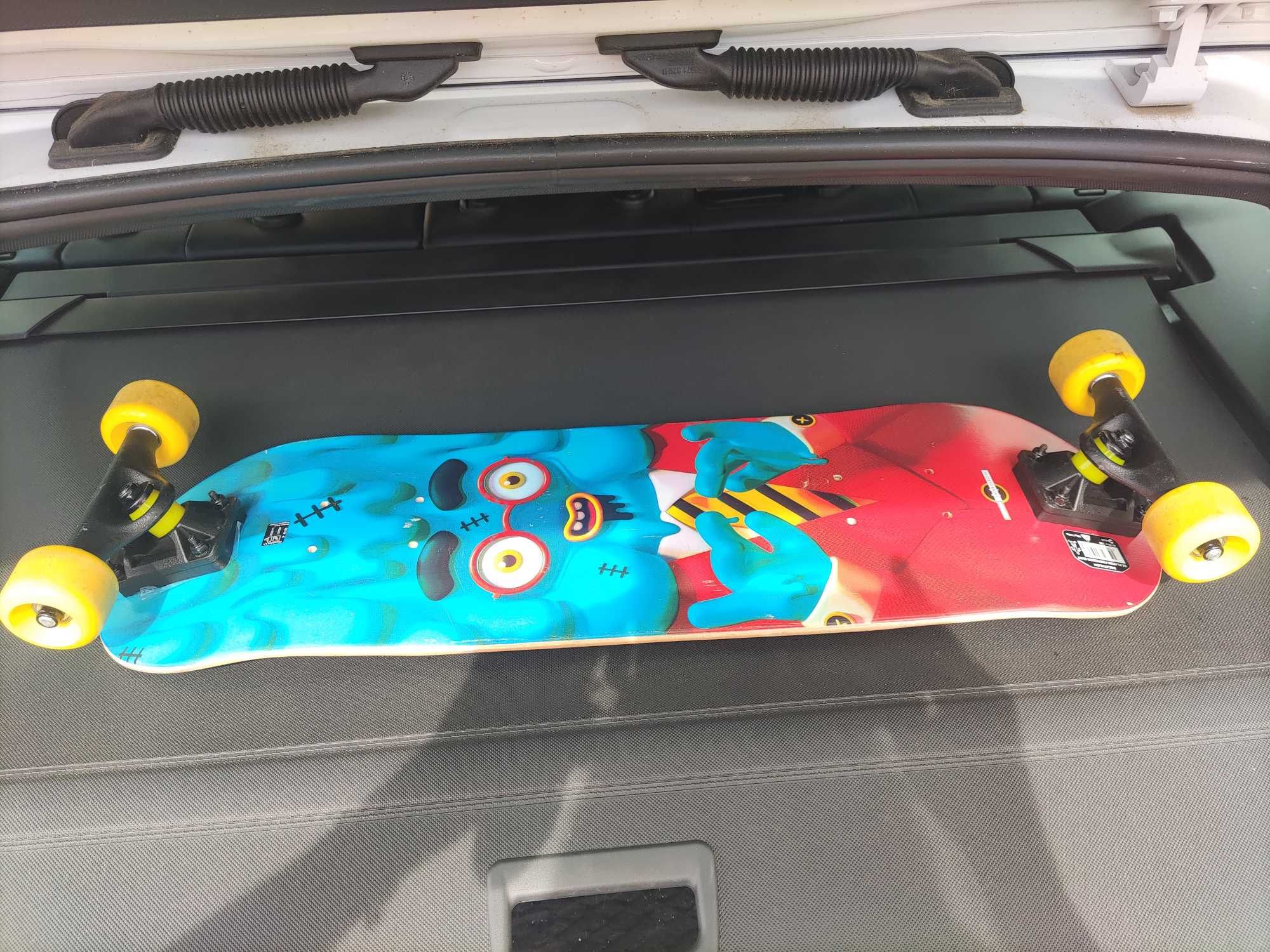 Skate e equipamentos novos