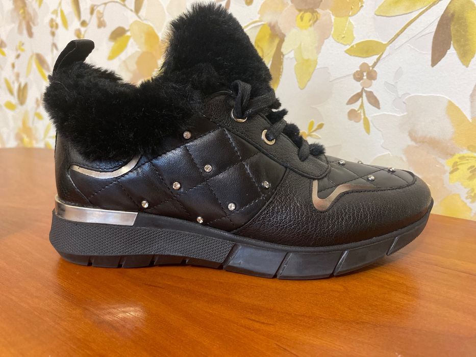 Продам оригінальні HELENA SORETTI ,теплі зимові черевики