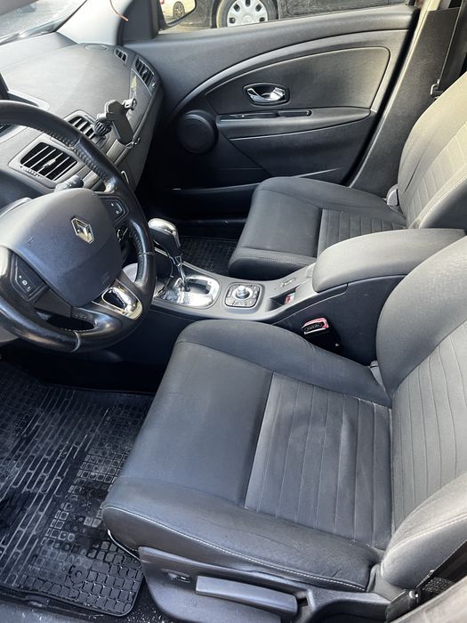 Renault Megane III 1.5 dCi автомат