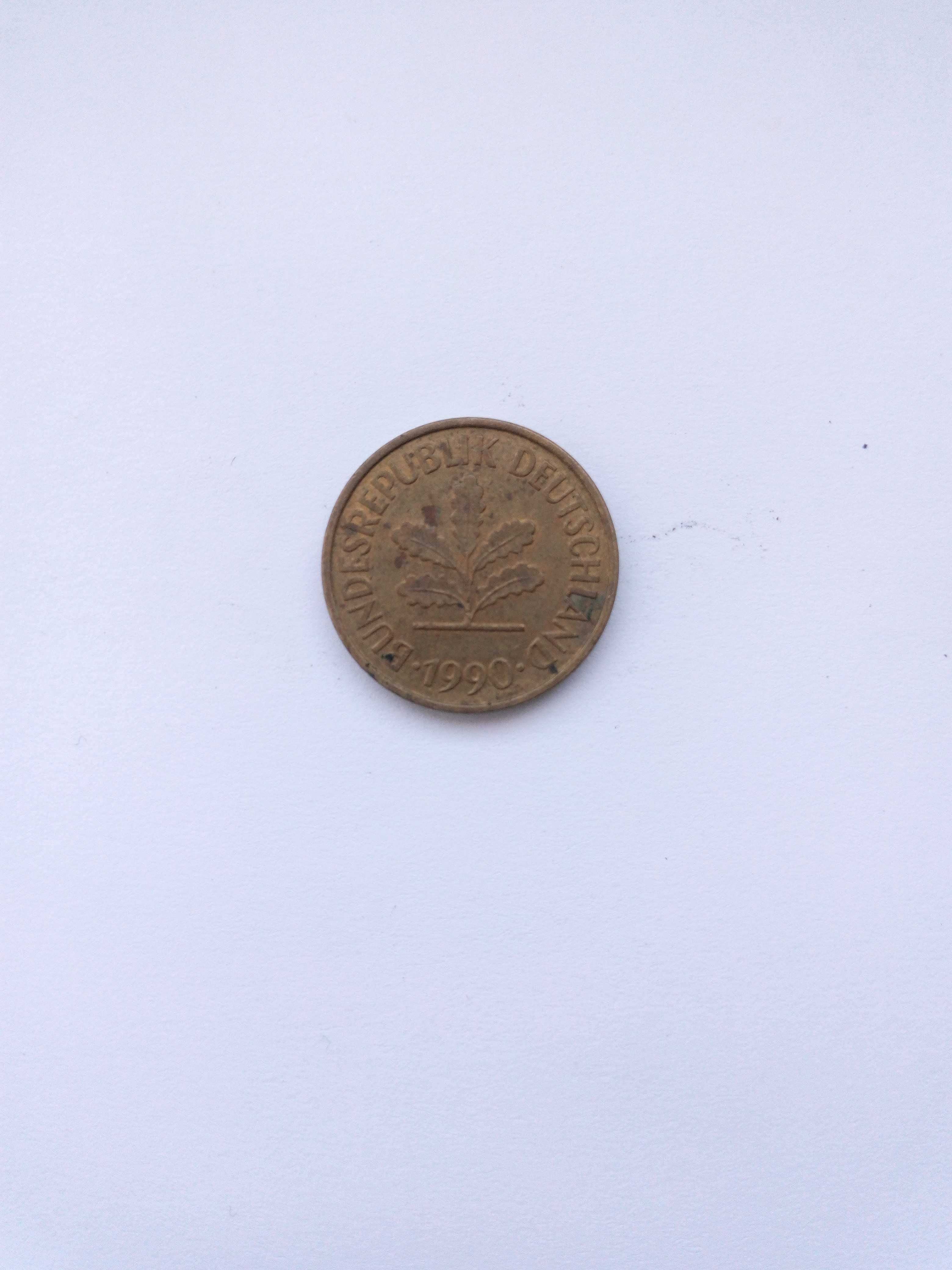 Монета номиналом 5 пфенигов 1990 год.