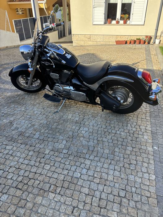 Suzuki intruder c800