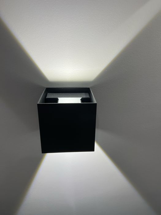 Lampa Halogen LED regulowany strumień światła 4 sztuki