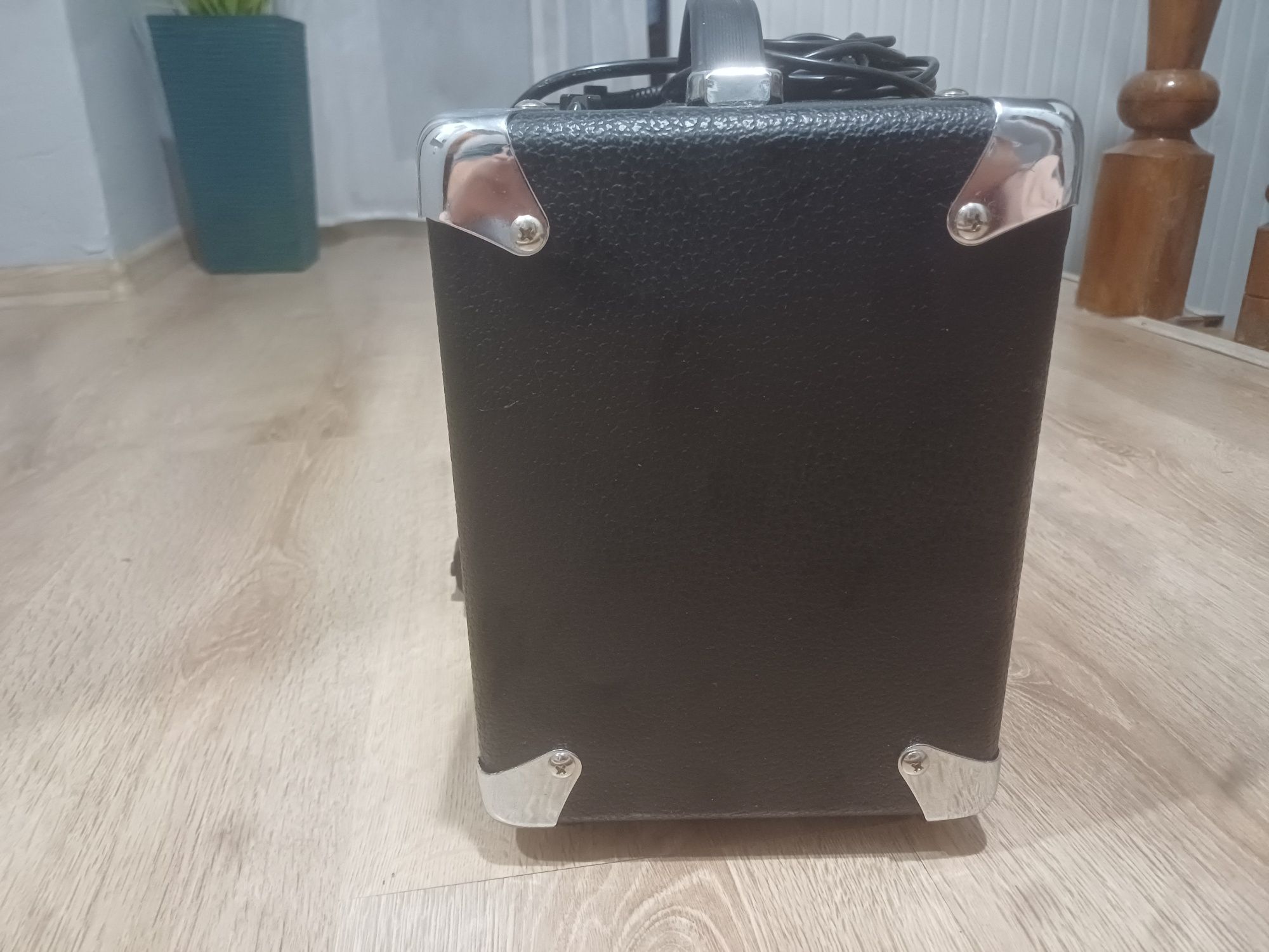 Gitara Basowa "Echo" + piecyk 15Wat