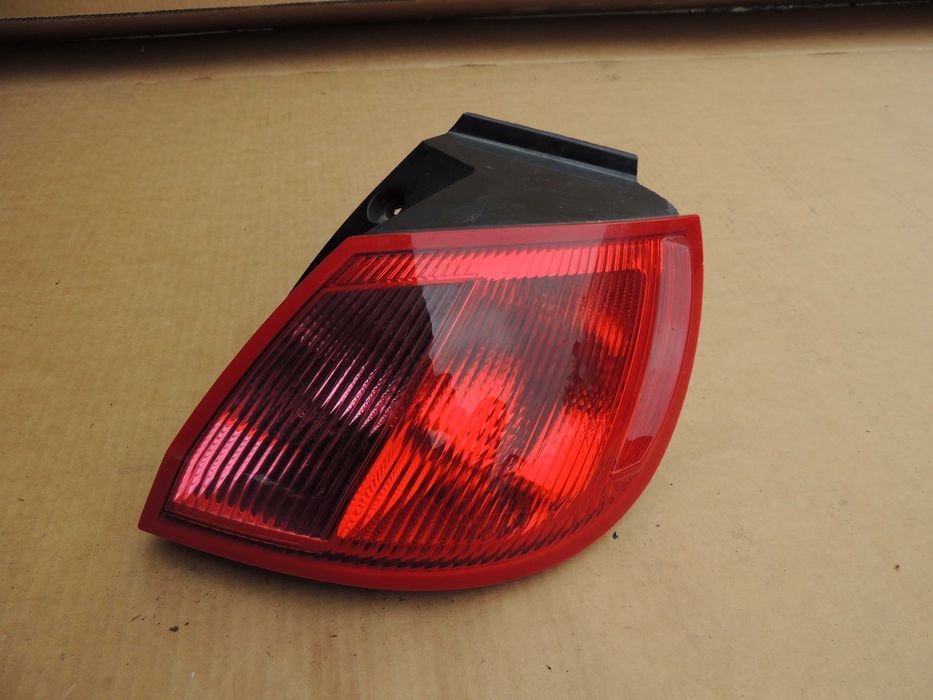 Lampa tył tylna prawa europejska Mitsubishi Colt VI 6 04,05,06,07,08