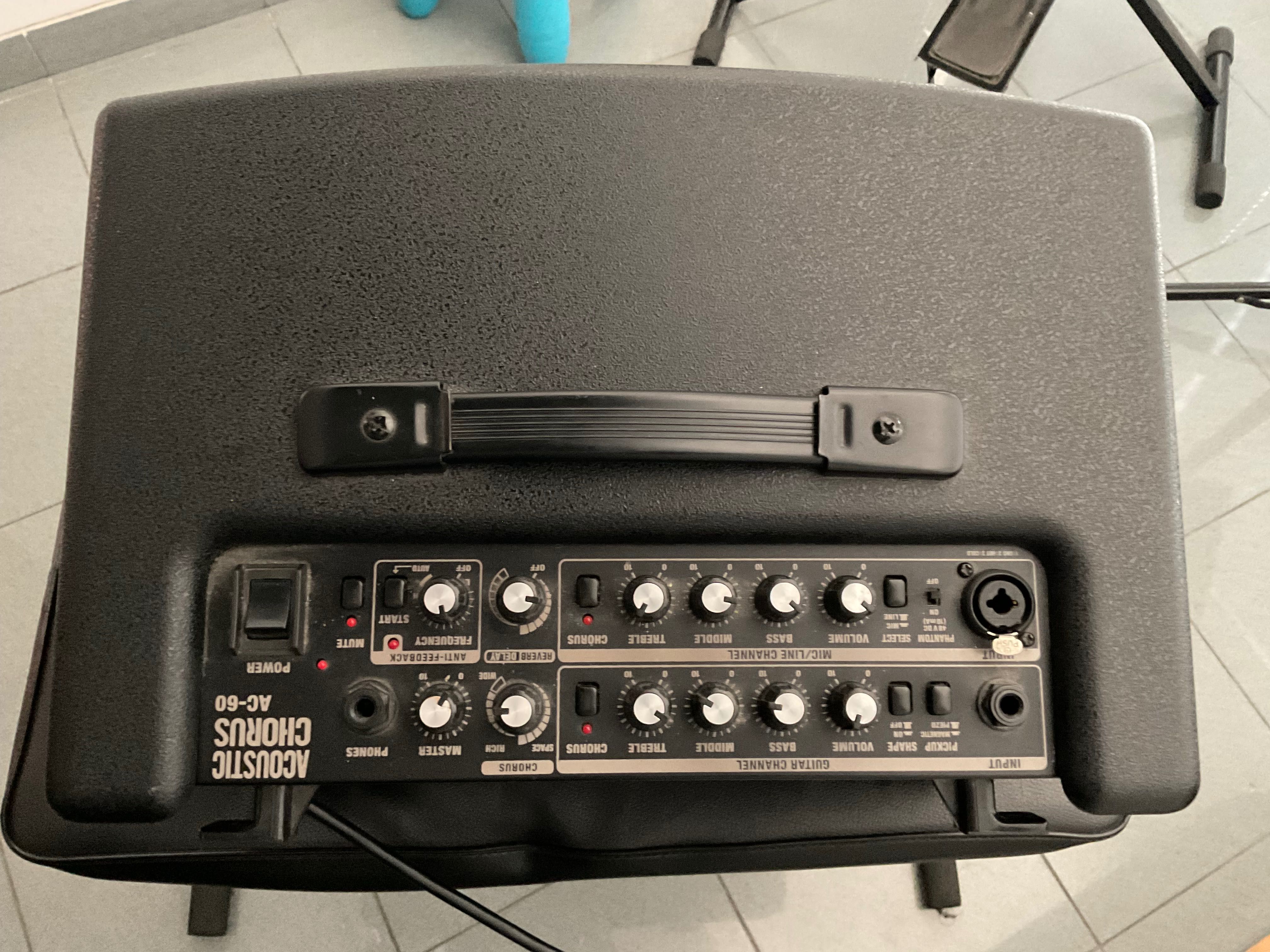 Amplificador Roland AC 60