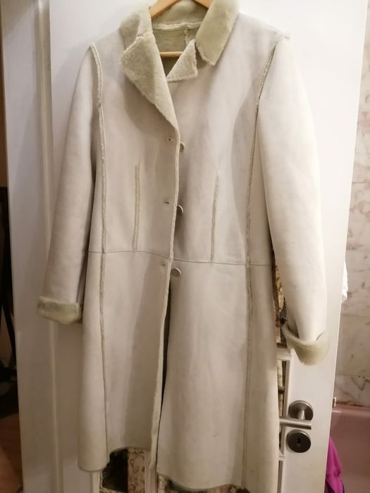 Várias peças de roupa