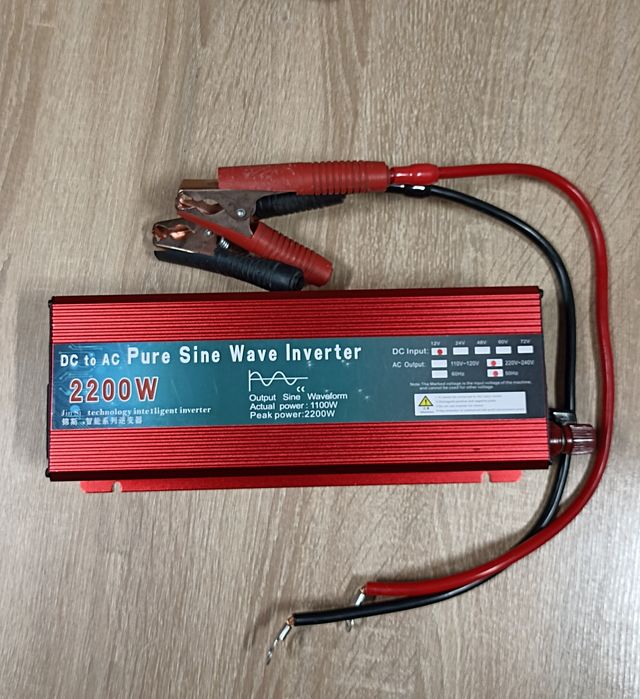 Інвертор з 12 на 220 в. чиста синусоїда 2200 ват.