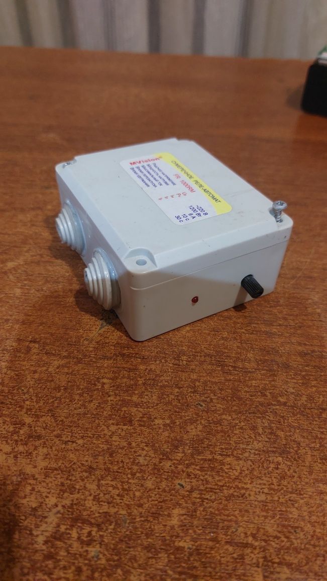 датчик света Сумеречное реле FR-1000 RM 12