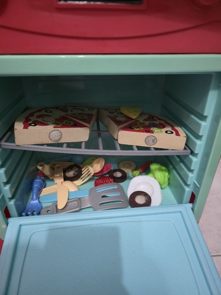 Cozinha de brinquedo com acessórios