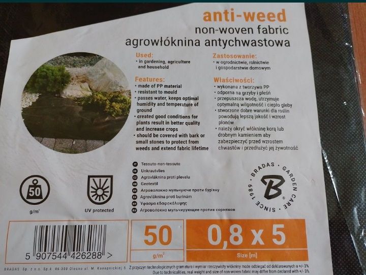 Agrowłóknina ściółkująca przeciwko chwastom 50g/m2 czarna 0,8 x 5m