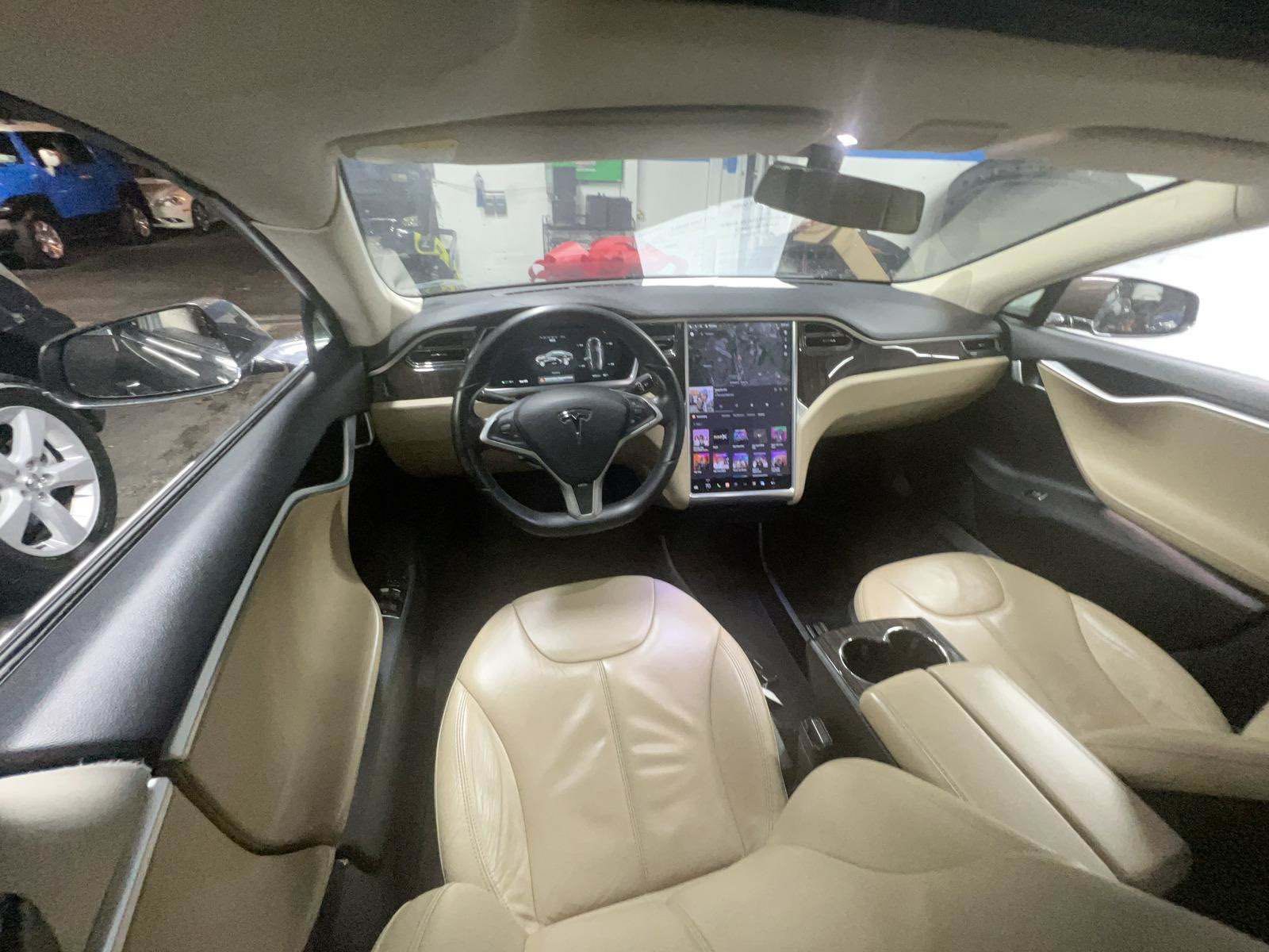 2014 Tesla Model S 4D