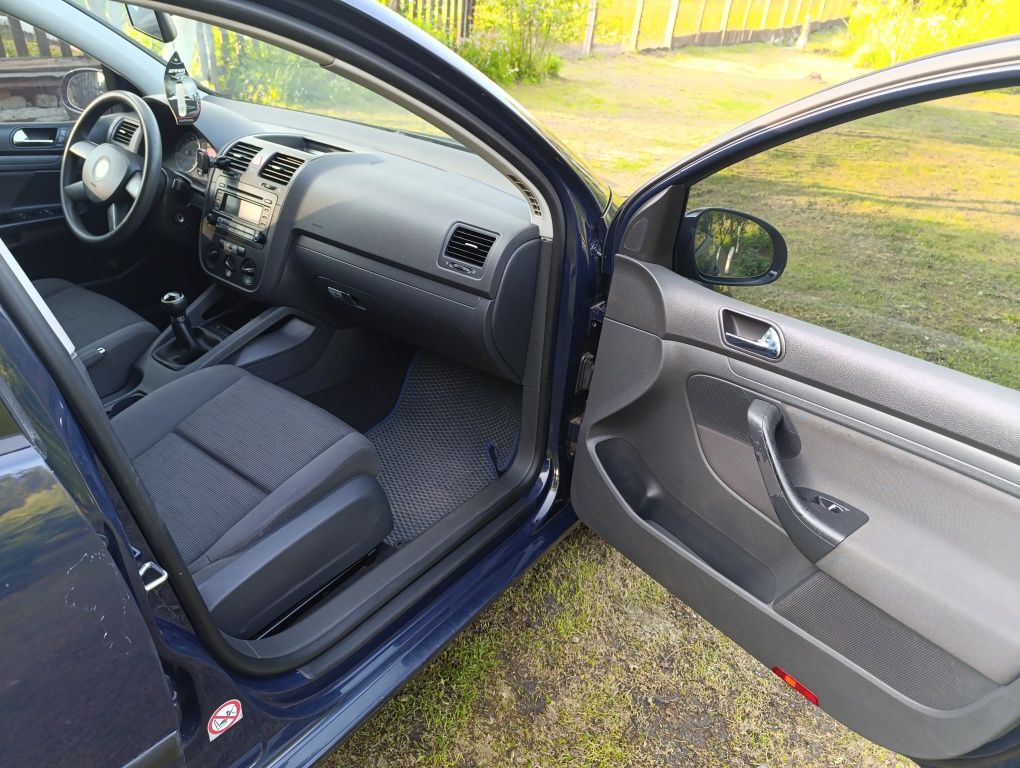 Volkswagen Golf V