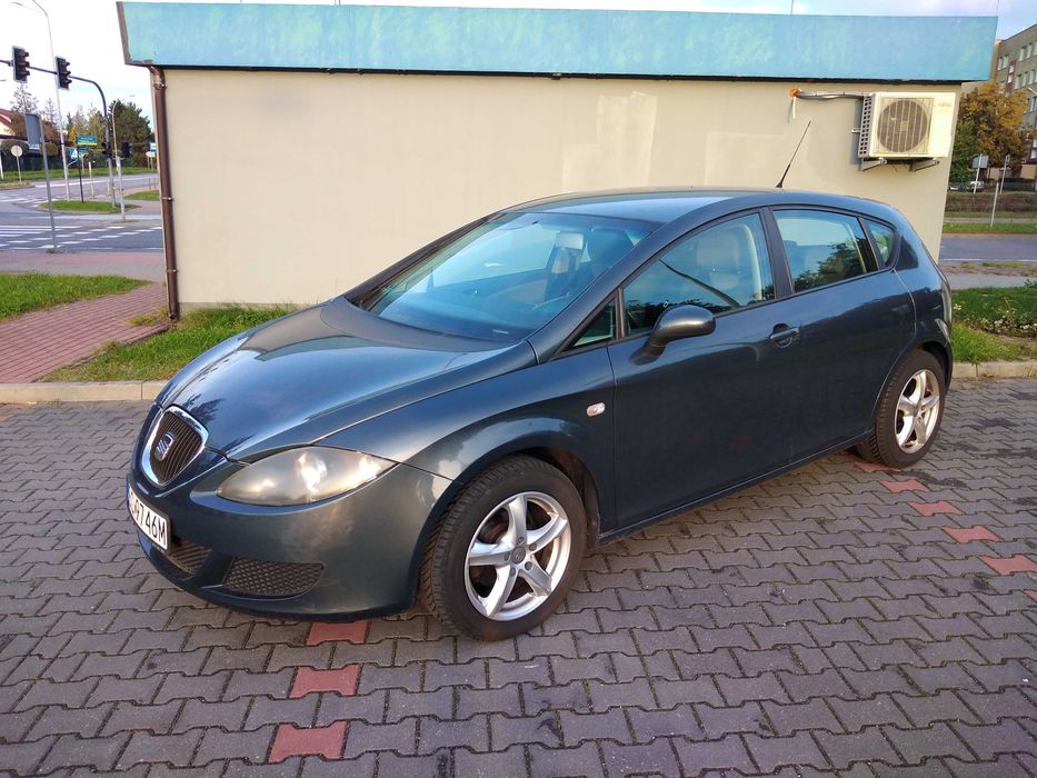 Sprzedam Seata Leona 1,6mpi benzyna.