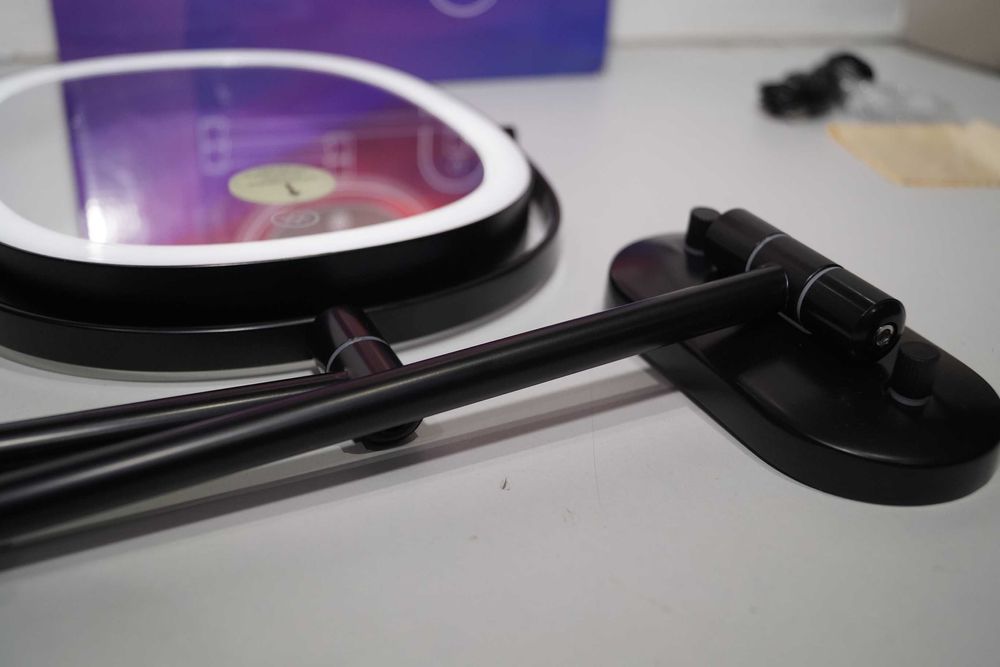 Czarne lustro ścienne 360 stopni LED z powiększeniem 7x