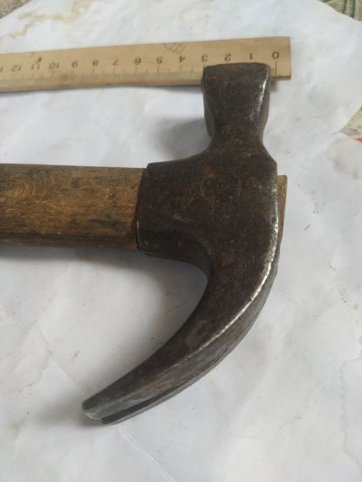 Для любителей древности - старинный молоток сапожник