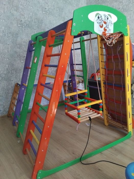 Дитячий спортивний комплекс