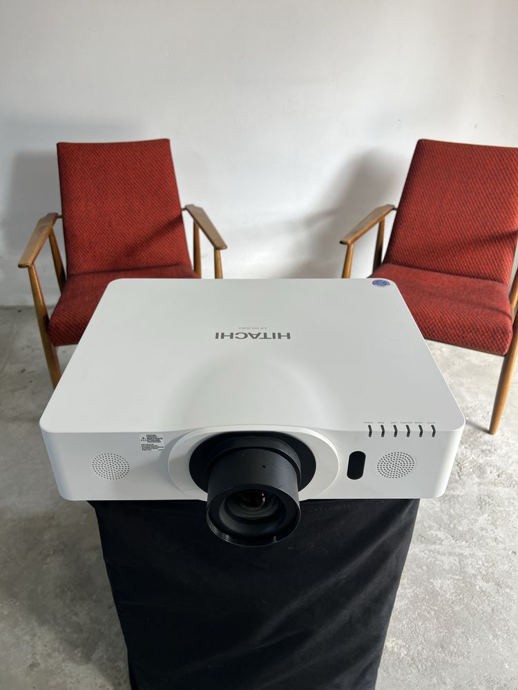 Projektor Hitachi 6000ANSI CP-WU8461 profesjonalny 1920x1200 WUXGA