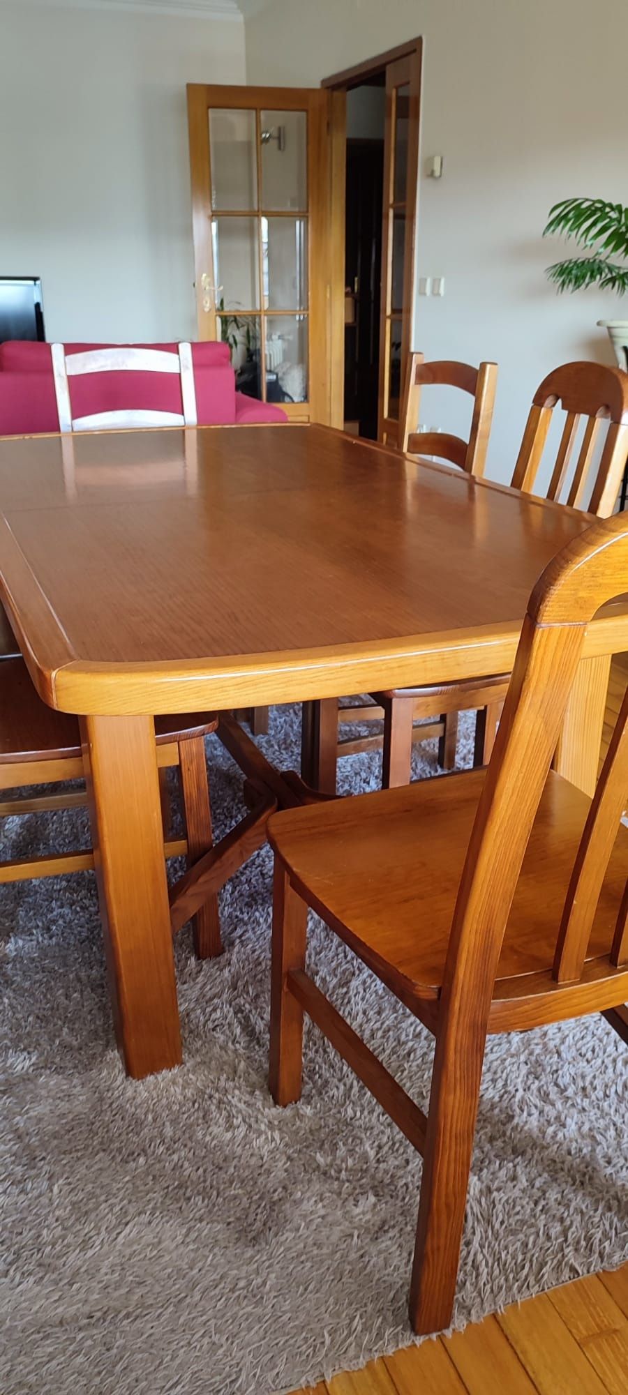 Mesa extensível de madeira de pinho