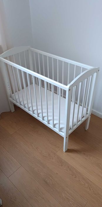 Łóżeczko dziecięce, kołyska, możliwość stworzenia łóżeczka dostawnego