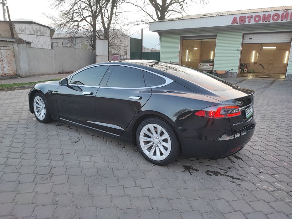 Аренда tesla model S 100D 2018